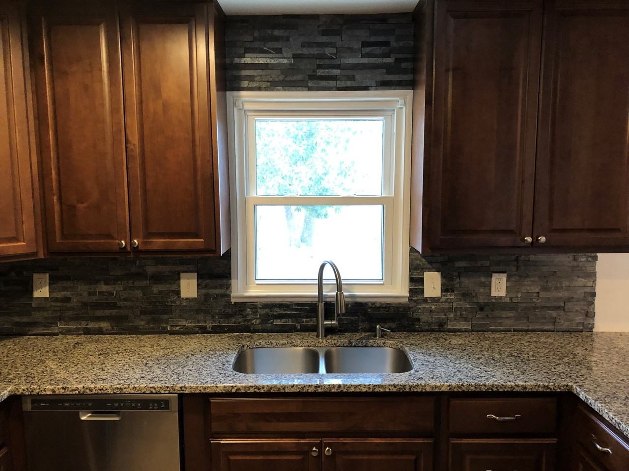 1010 Green Valley Rd Sw - Photo 6 of 16