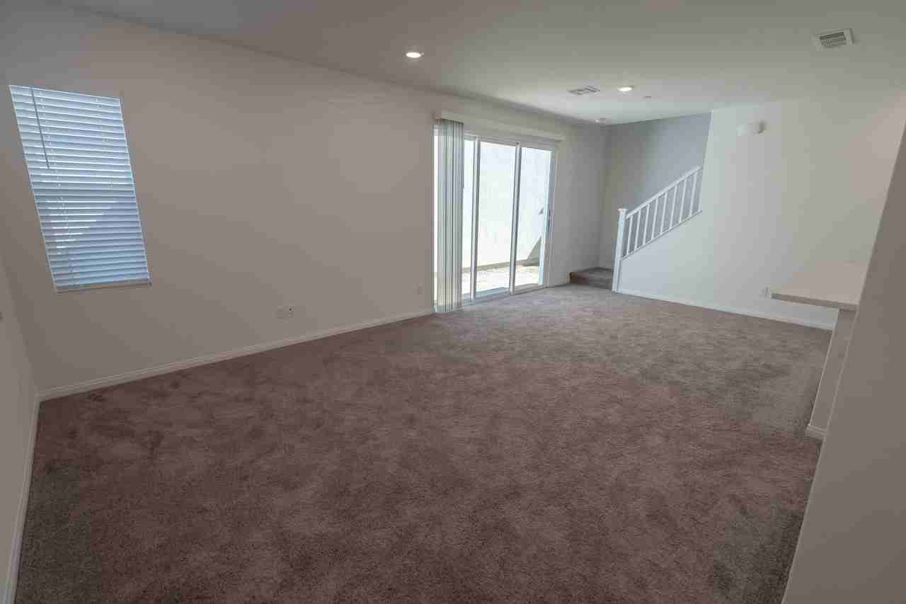 27025 Trail View Ln - Photo 2 of 39