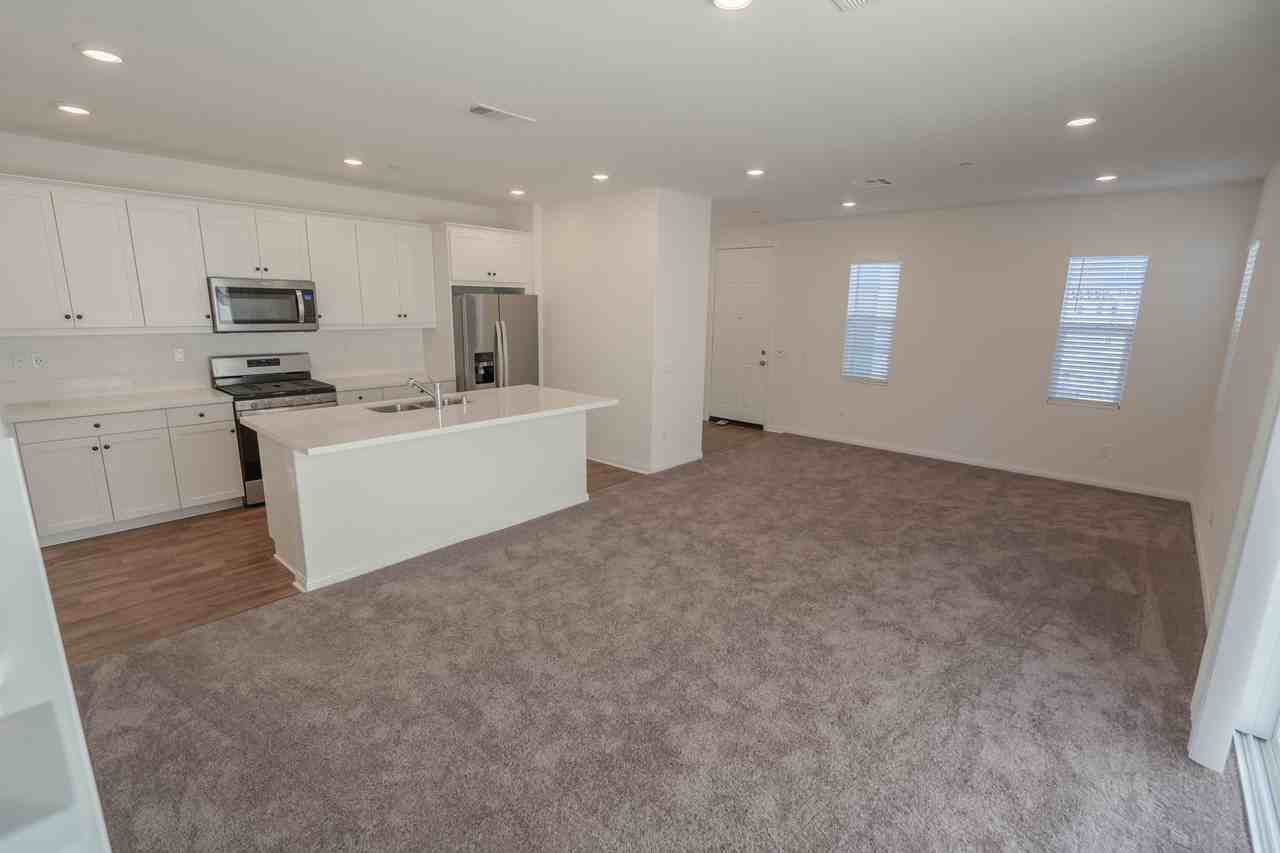 27025 Trail View Ln - Photo 5 of 39
