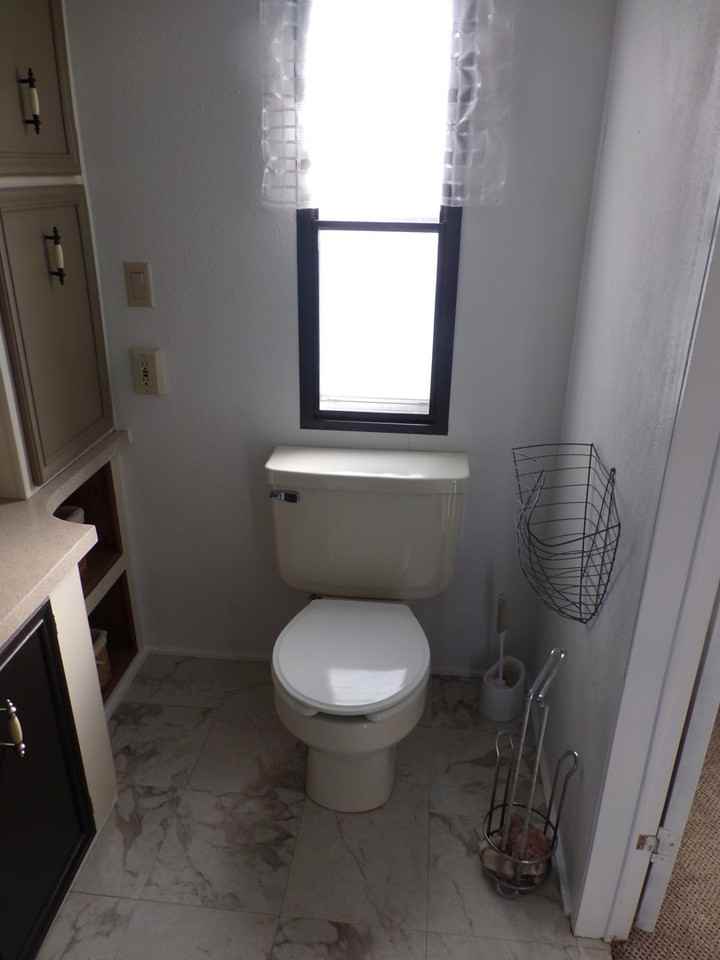 886 S Dante Dr - Photo 4 of 18