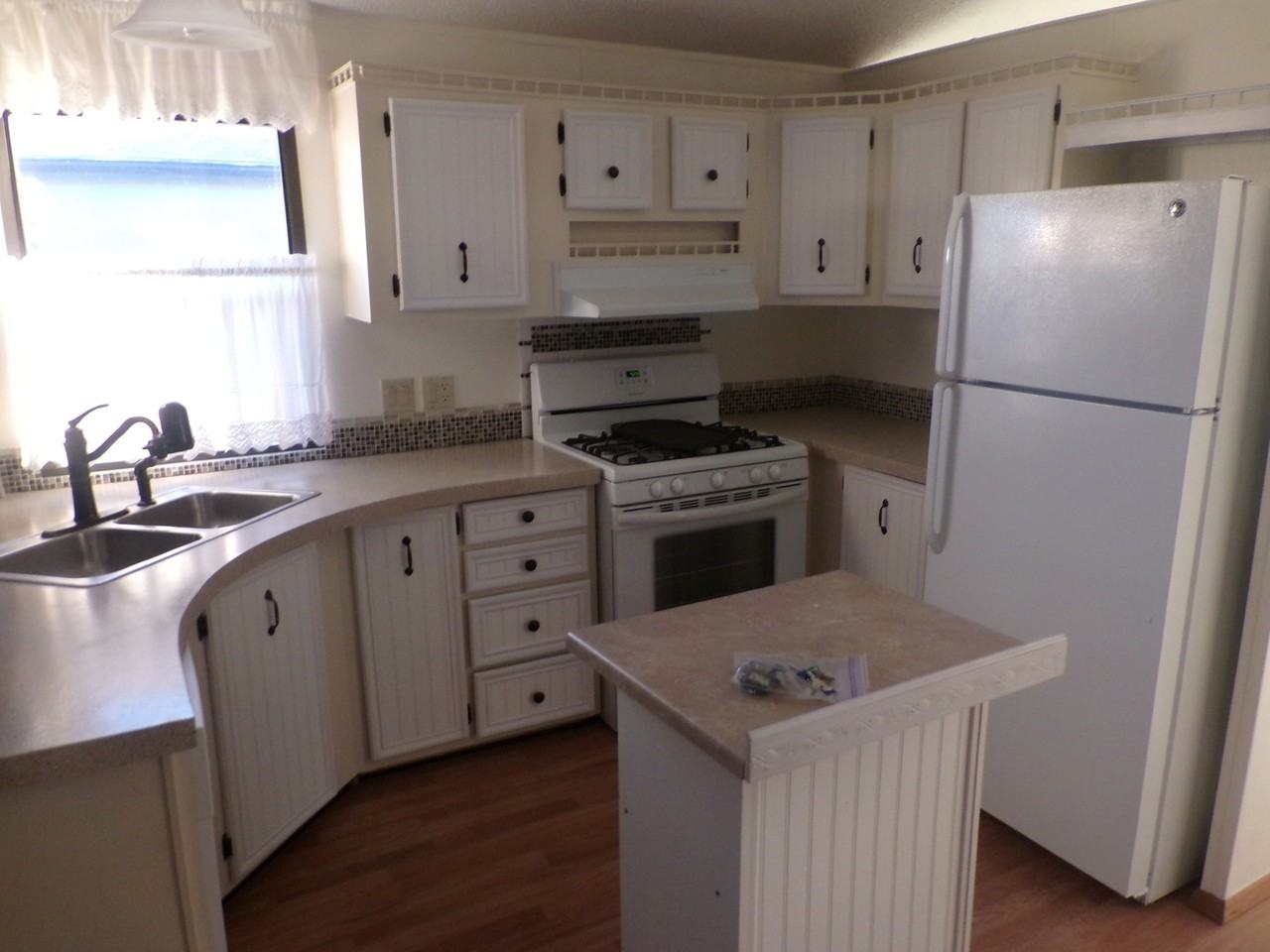 886 S Dante Dr - Photo 5 of 18