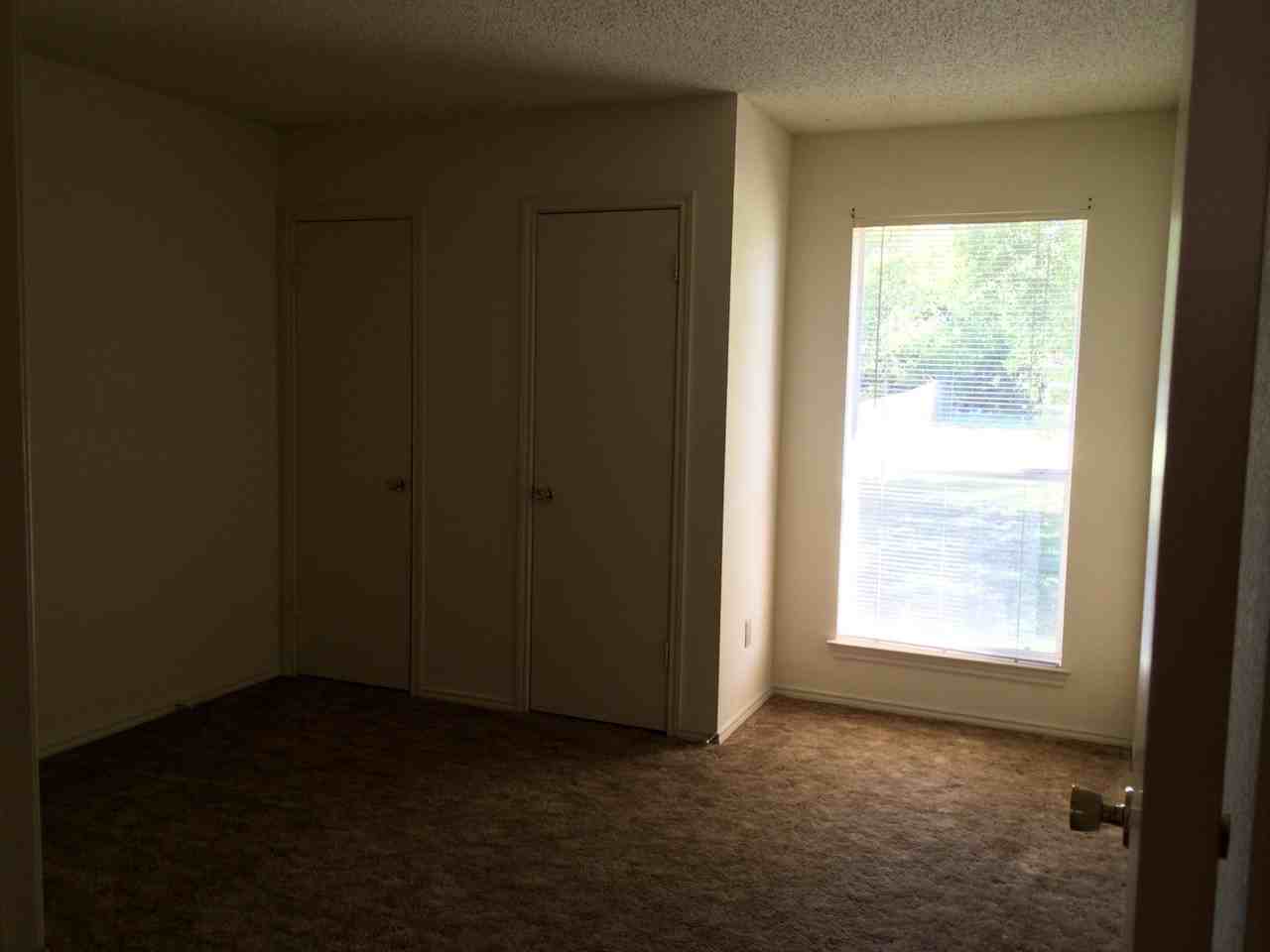 624 Barbara Jean St - Photo 2 of 6