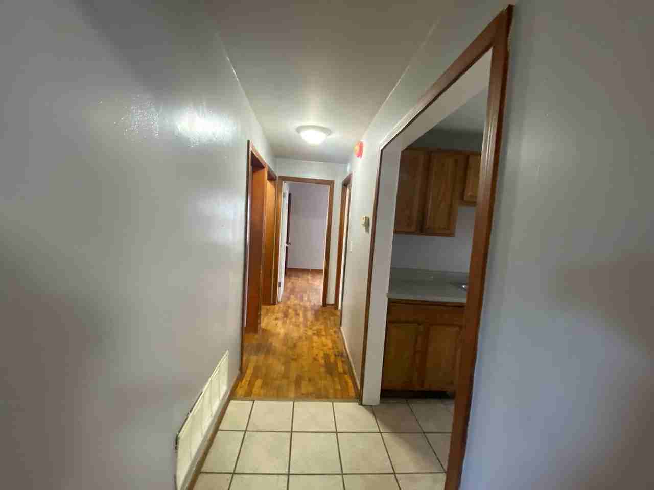507 N Meridian Ave - Photo 4 of 24