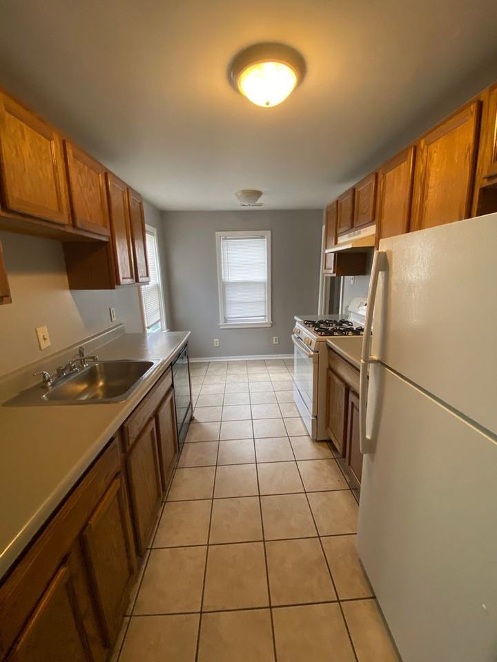 507 N Meridian Ave - Photo 5 of 24