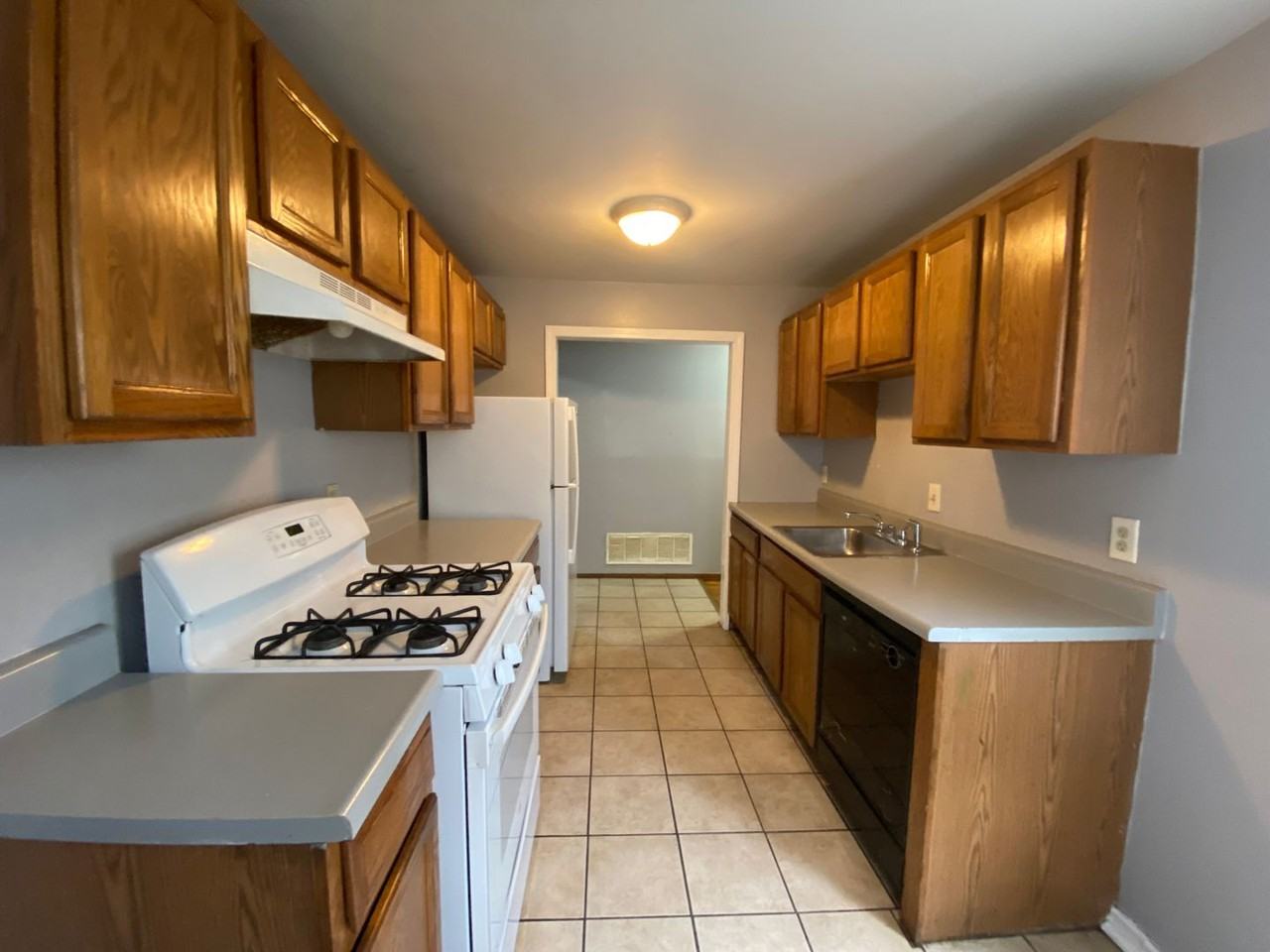 507 N Meridian Ave - Photo 6 of 24