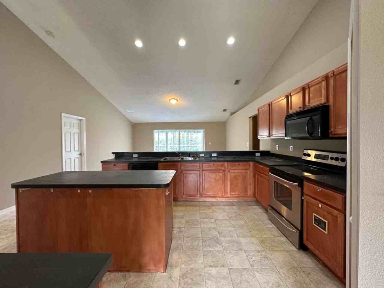 2932 Foraker Way - Photo 7 of 26