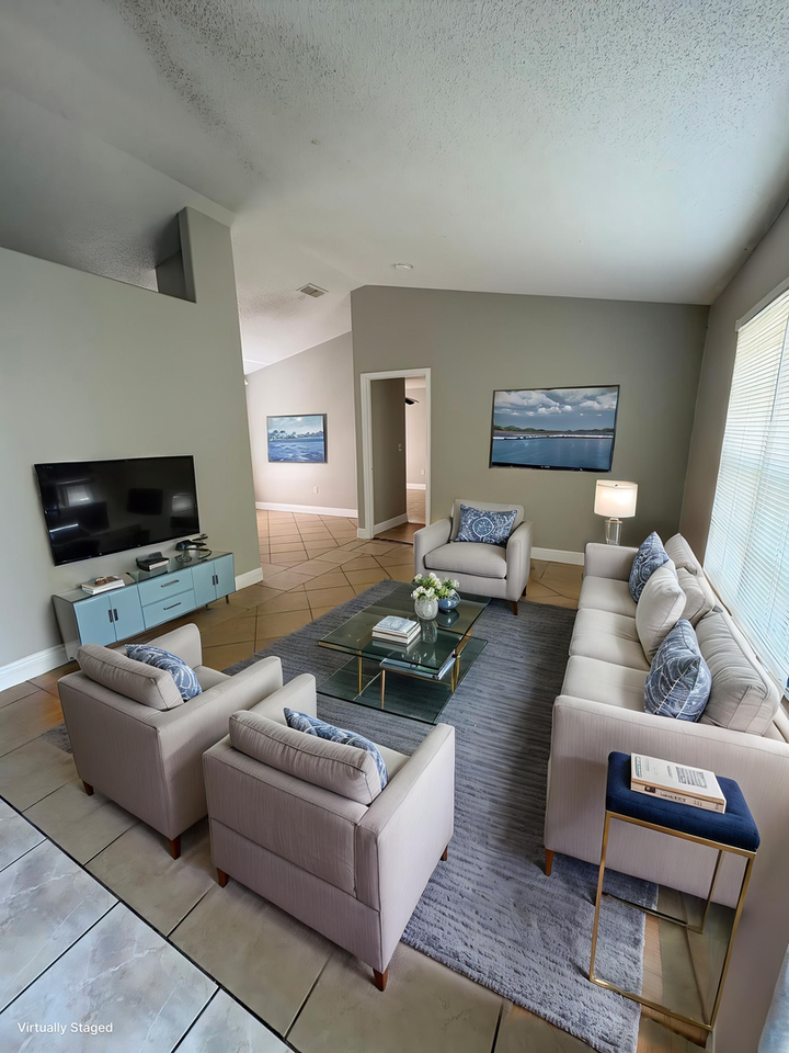 305 Colonade Ct - Photo 2 of 23