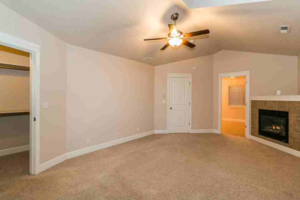 2743 Mallory Ln - Photo 6 of 13