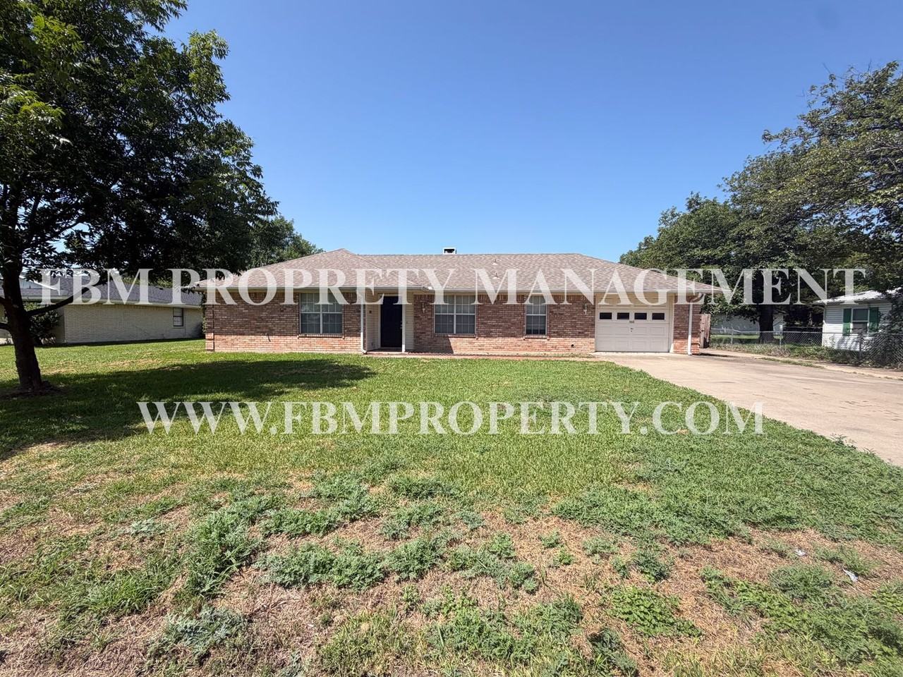 1219 S Mulberry St - Photo 2 of 21