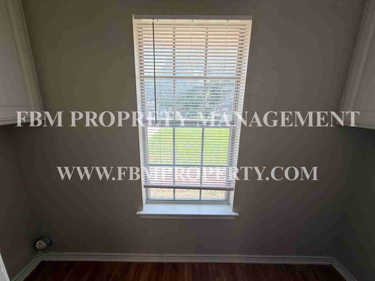1219 S Mulberry St - Photo 6 of 21