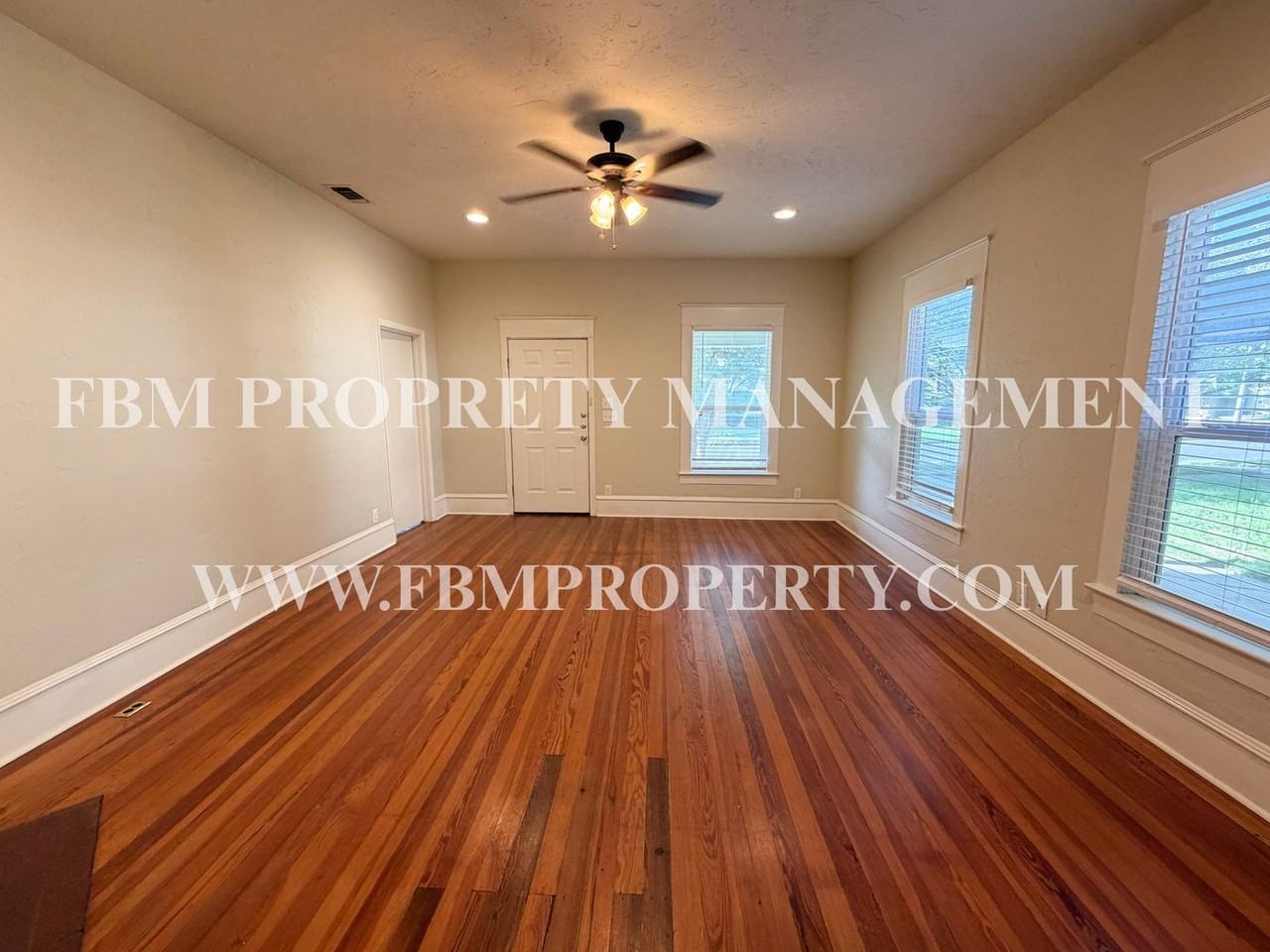 604 W Knox St - Photo 3 of 25