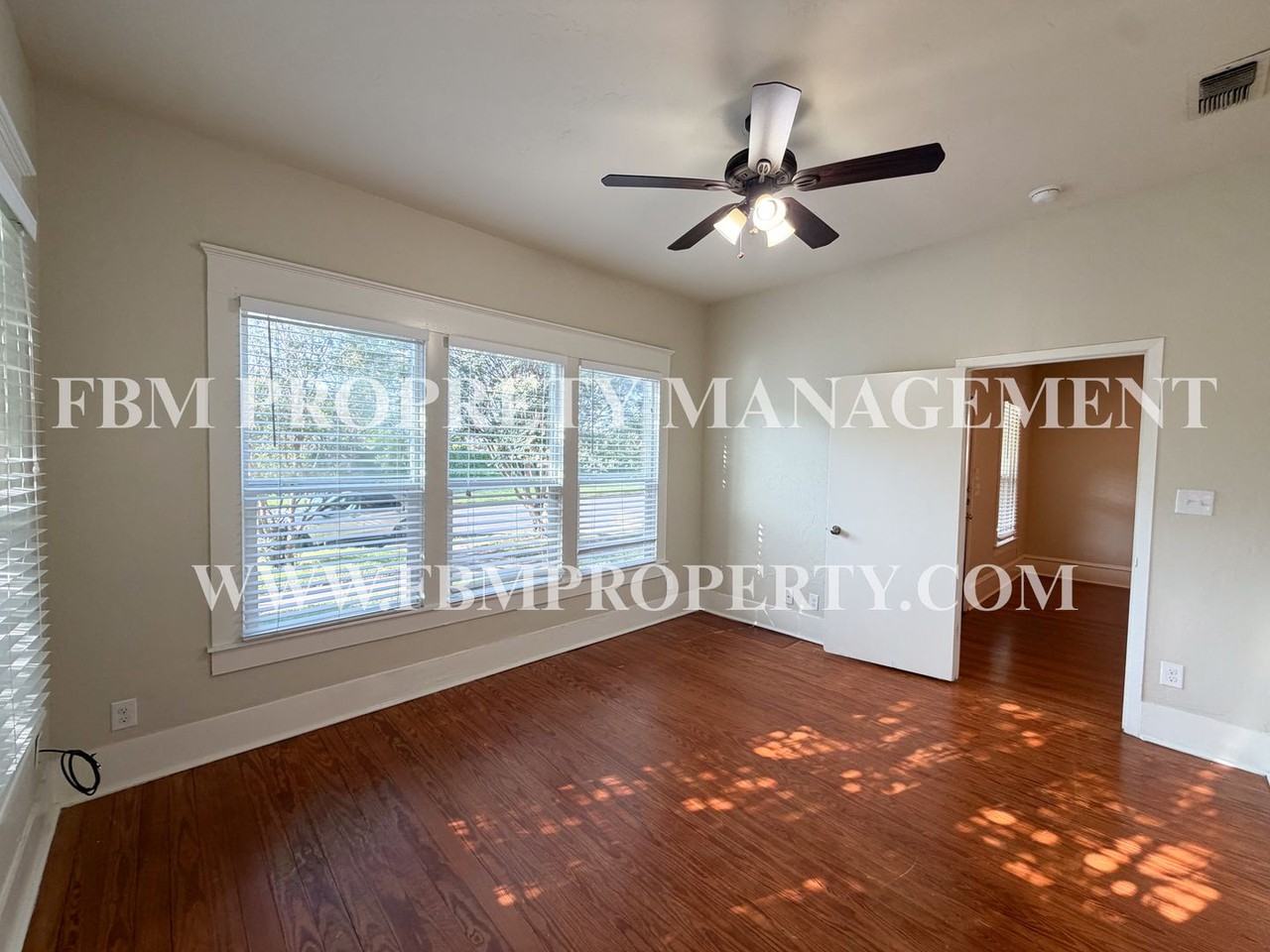604 W Knox St - Photo 6 of 25
