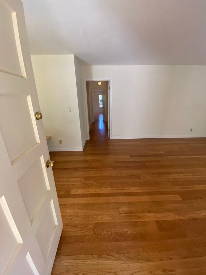 242 Stanford Ave - Photo 2 of 17