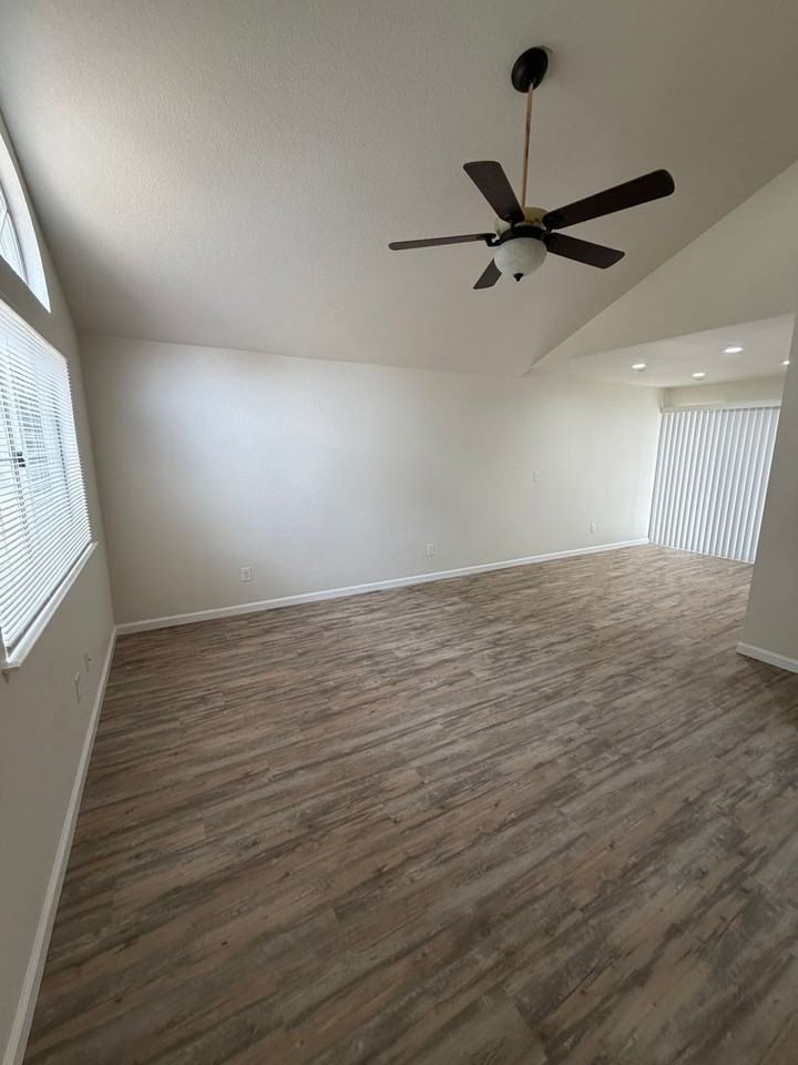 5111 W Fremont Ave - Photo 2 of 12