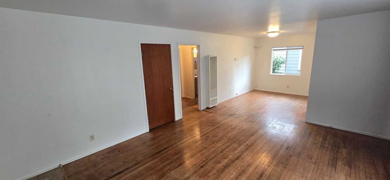 778 Litchfield Ave - Photo 6 of 11
