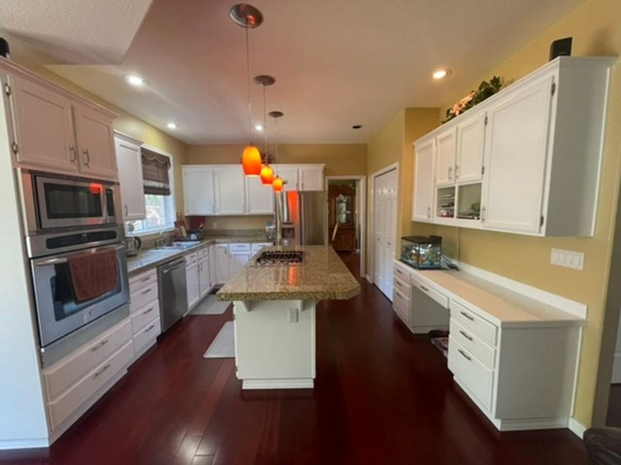5534 Nw 164th Ave - Photo 4 of 34