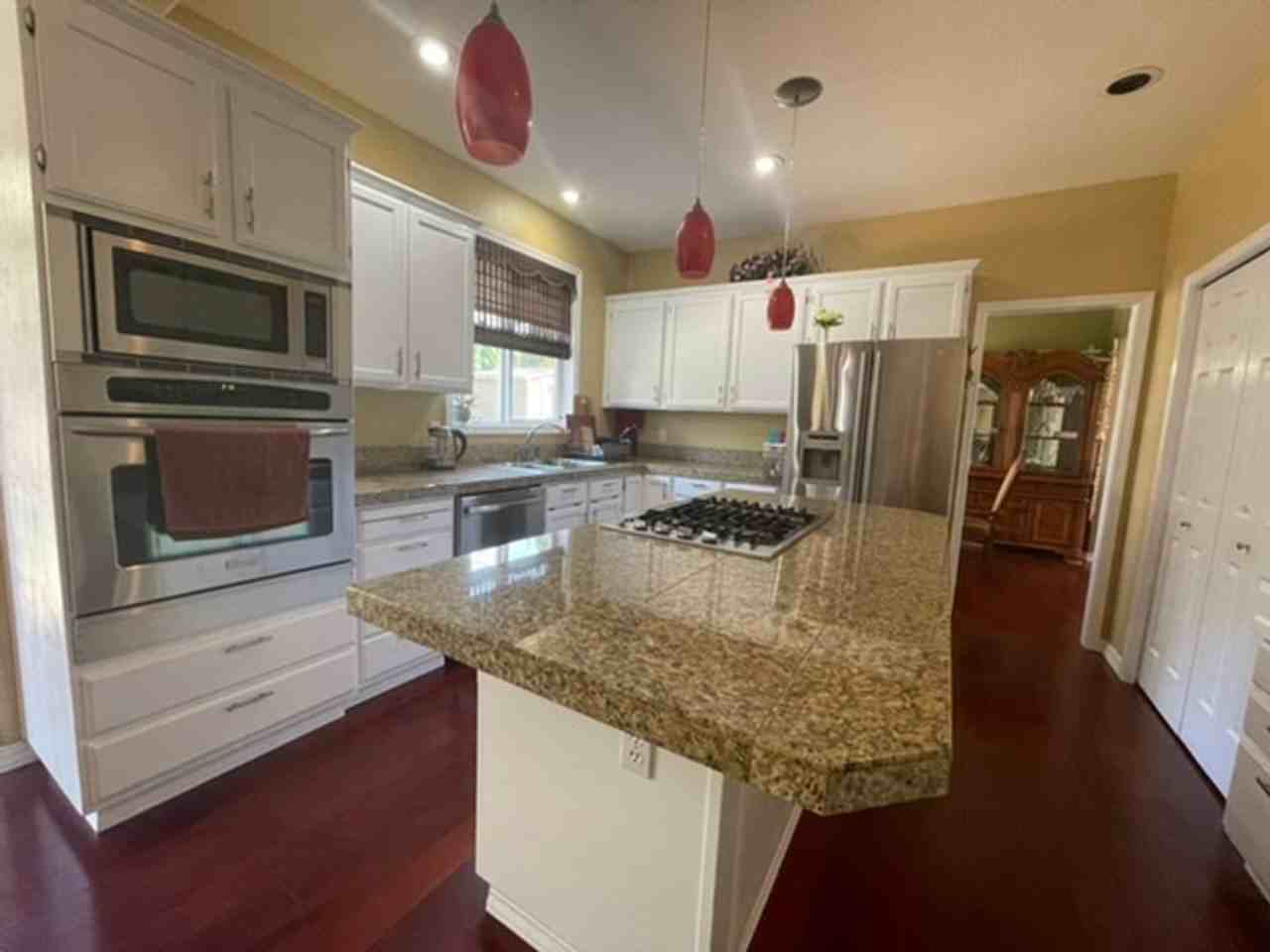 5534 Nw 164th Ave - Photo 7 of 34