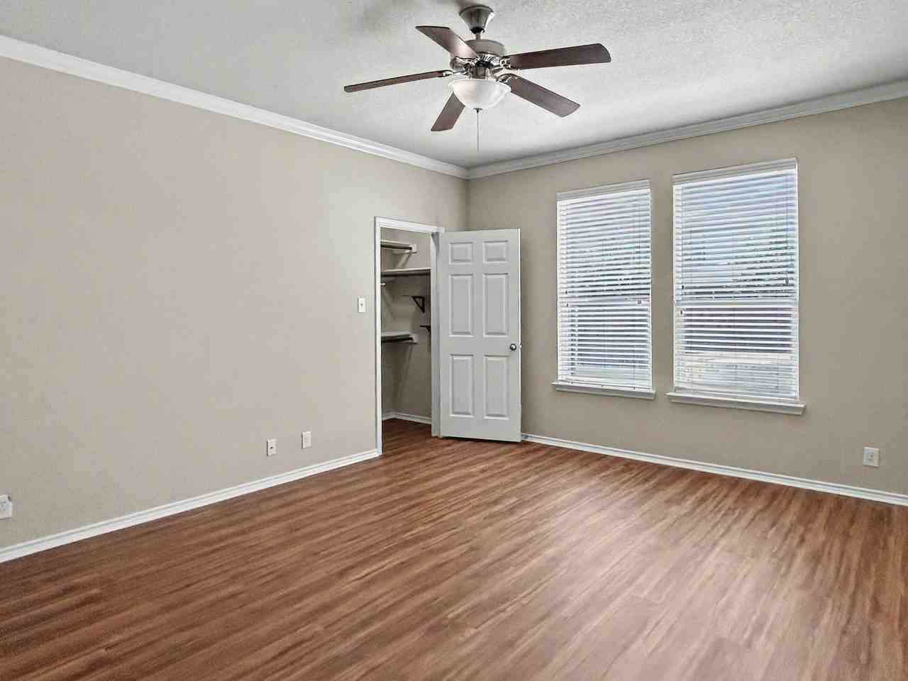 10406 Boland Bnd - Photo 6 of 27