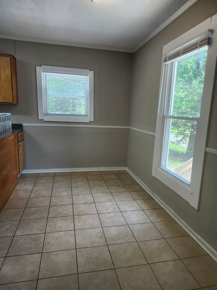 2081 Mae Dell Rd - Photo 5 of 23