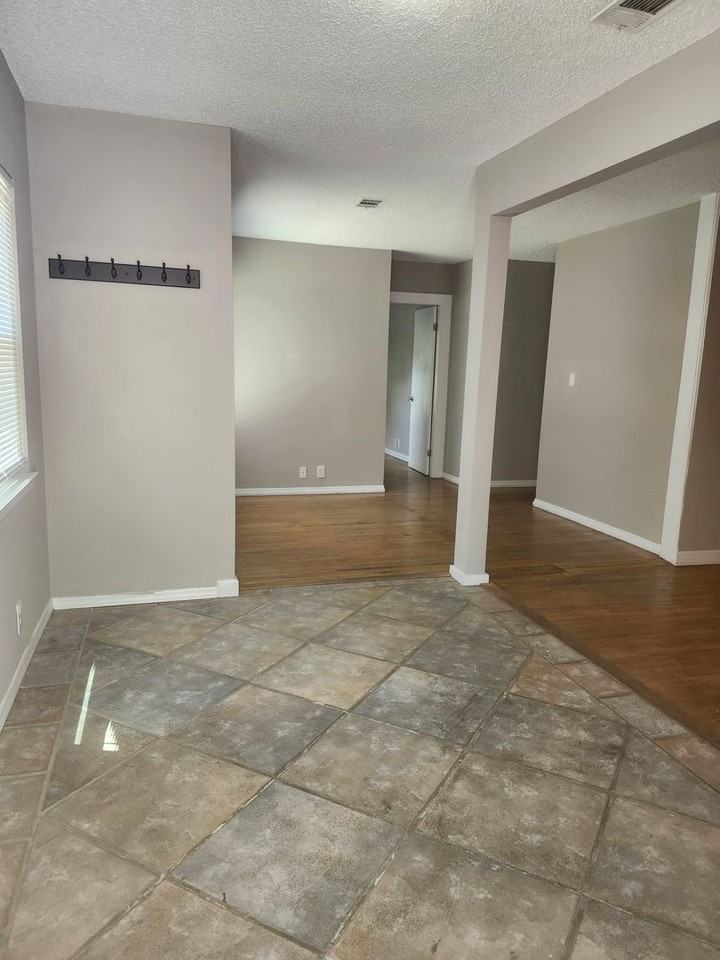 2081 Mae Dell Rd - Photo 6 of 23