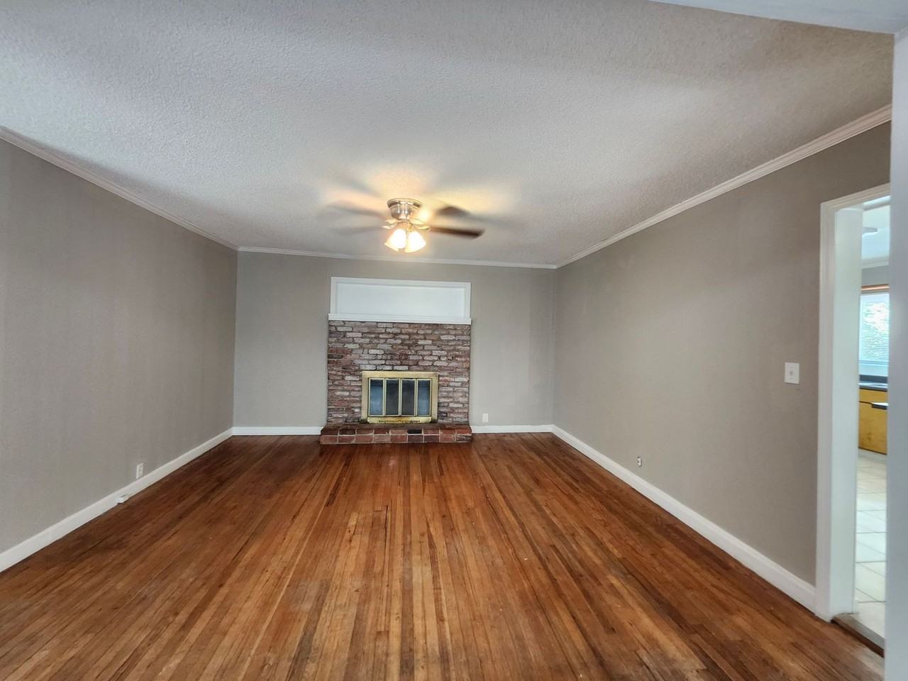 2081 Mae Dell Rd - Photo 7 of 23