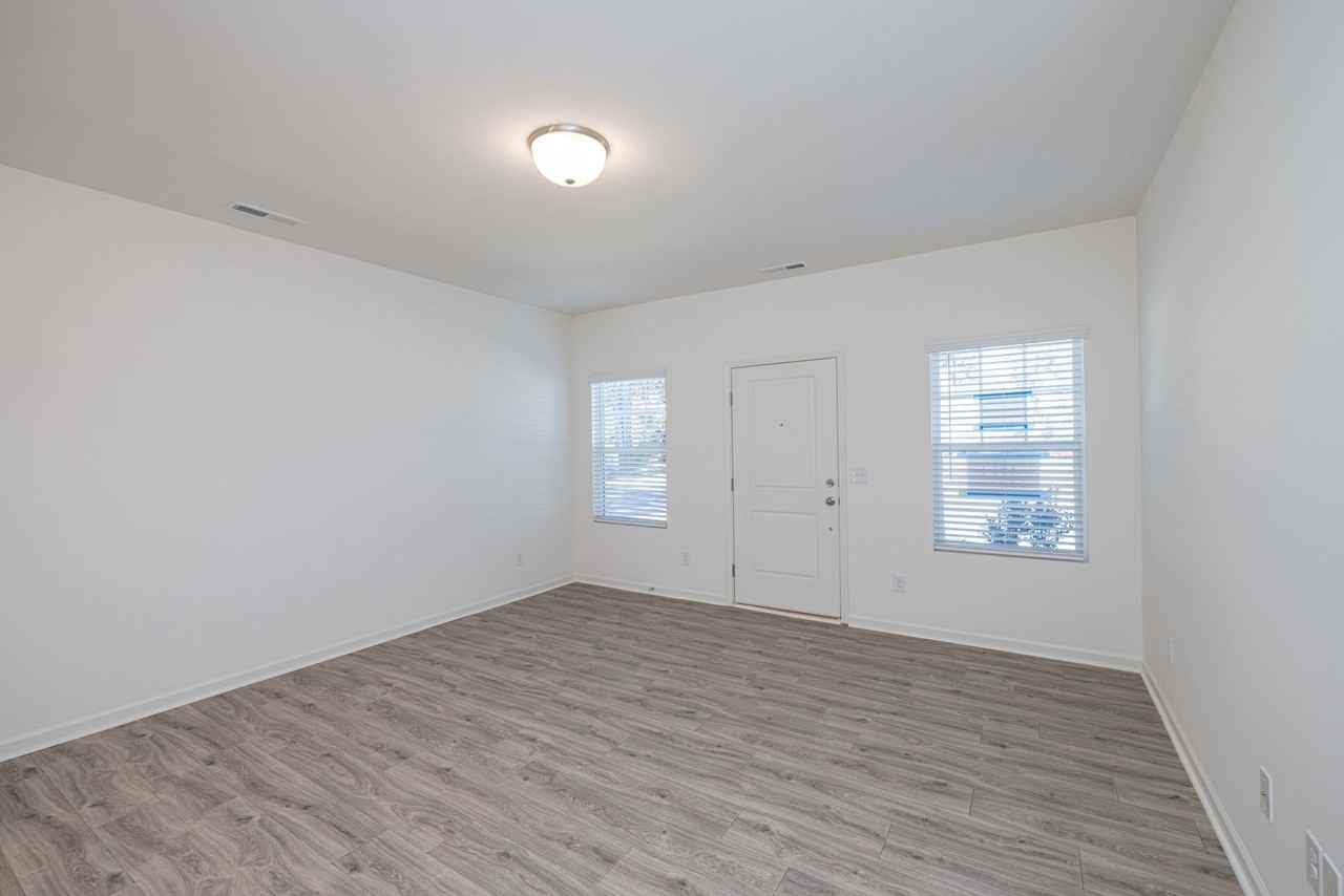 1009 Pine St #B - Photo 3 of 22