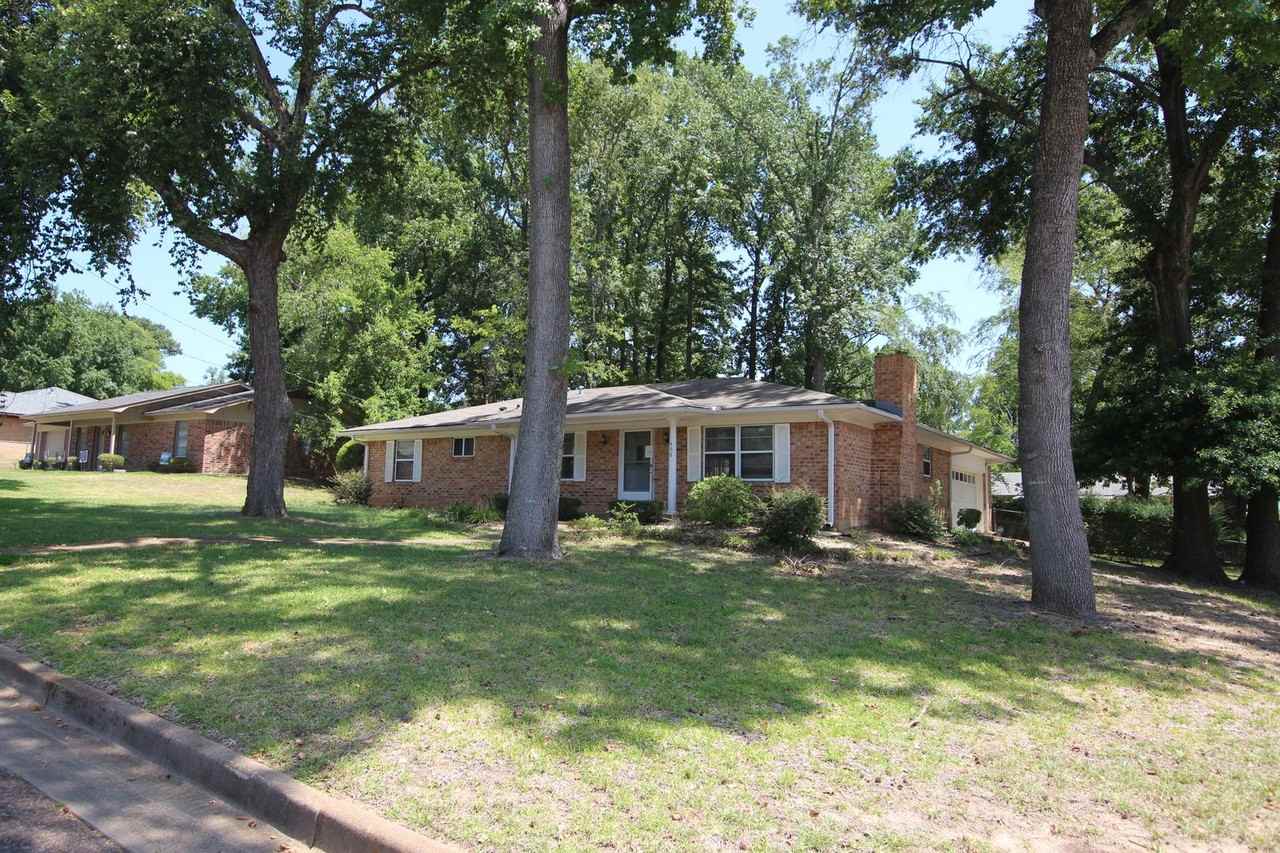 1536 Crockett Dr - Photo 2 of 24