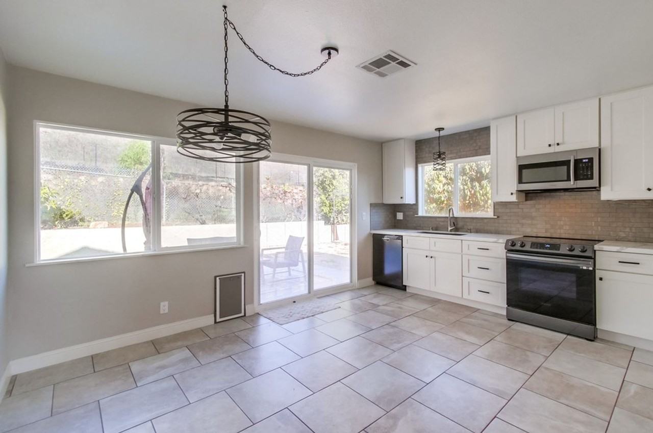 14524 Dehia St - Photo 4 of 34