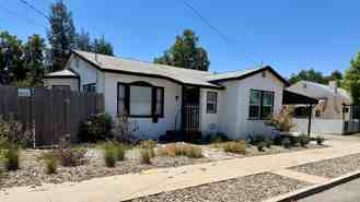438 E Maple St - Photo 1 of 1