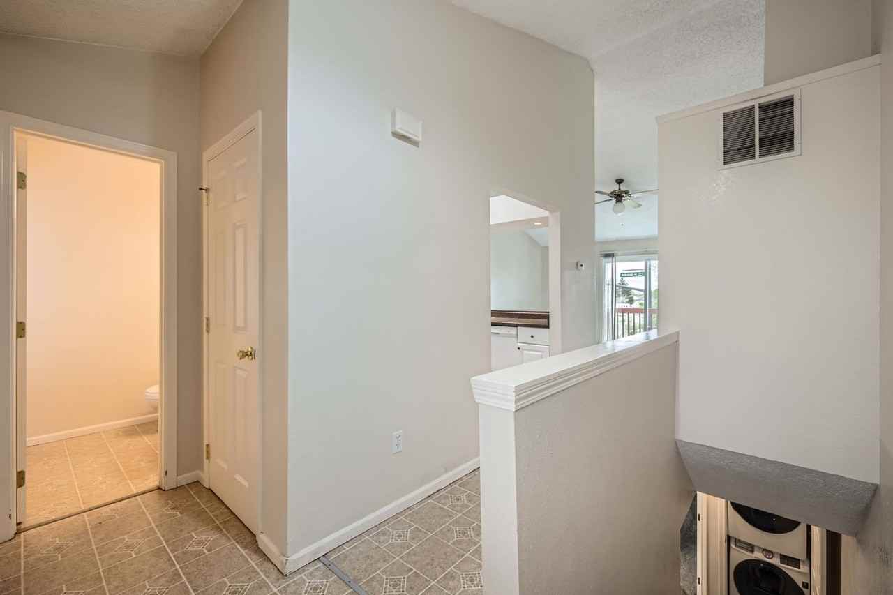 4543 Lamplighter Cir - Photo 5 of 30