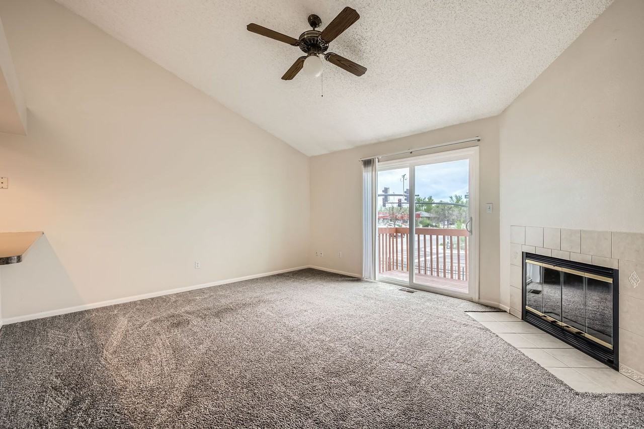 4543 Lamplighter Cir - Photo 7 of 30