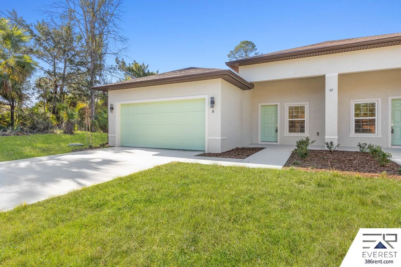 22 Pony Ln #A - Photo 3 of 32