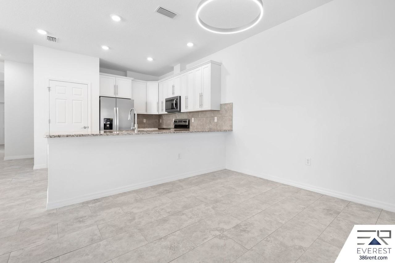 22 Pony Ln #A - Photo 6 of 32