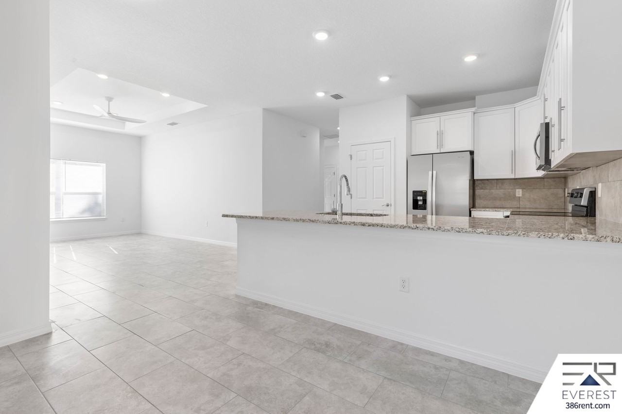 22 Pony Ln #A - Photo 7 of 32