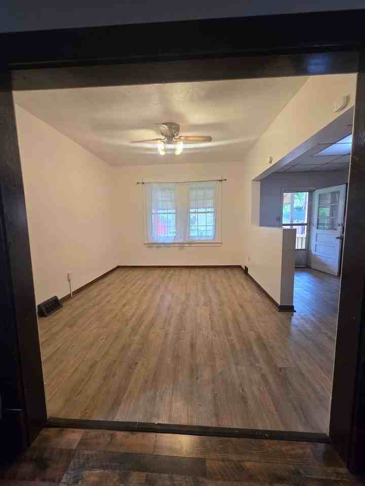 37 Walnut St - Photo 7 of 14