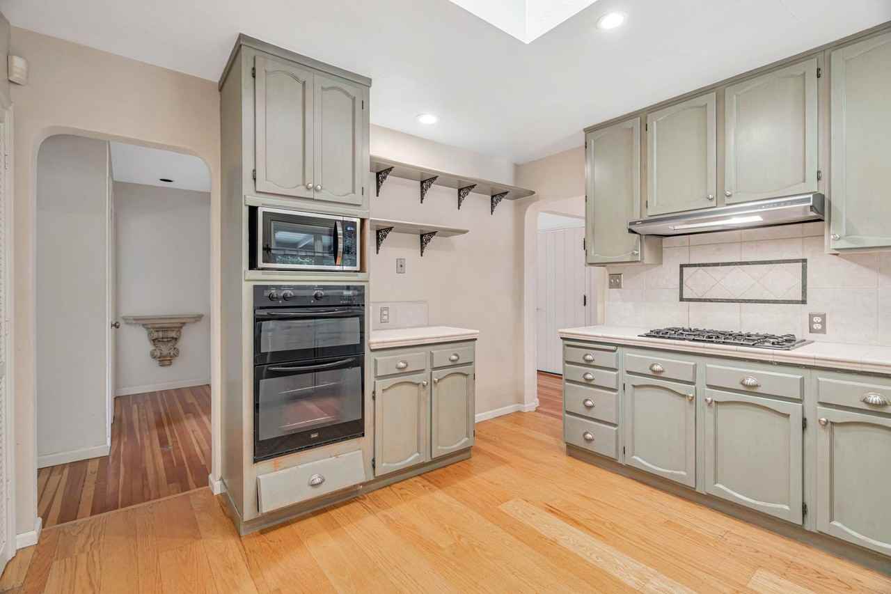 14141 Victor Pl - Photo 5 of 17