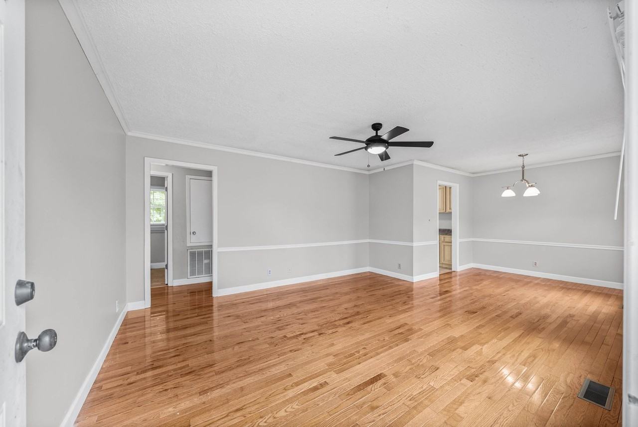 541 Donna Dr - Photo 5 of 30