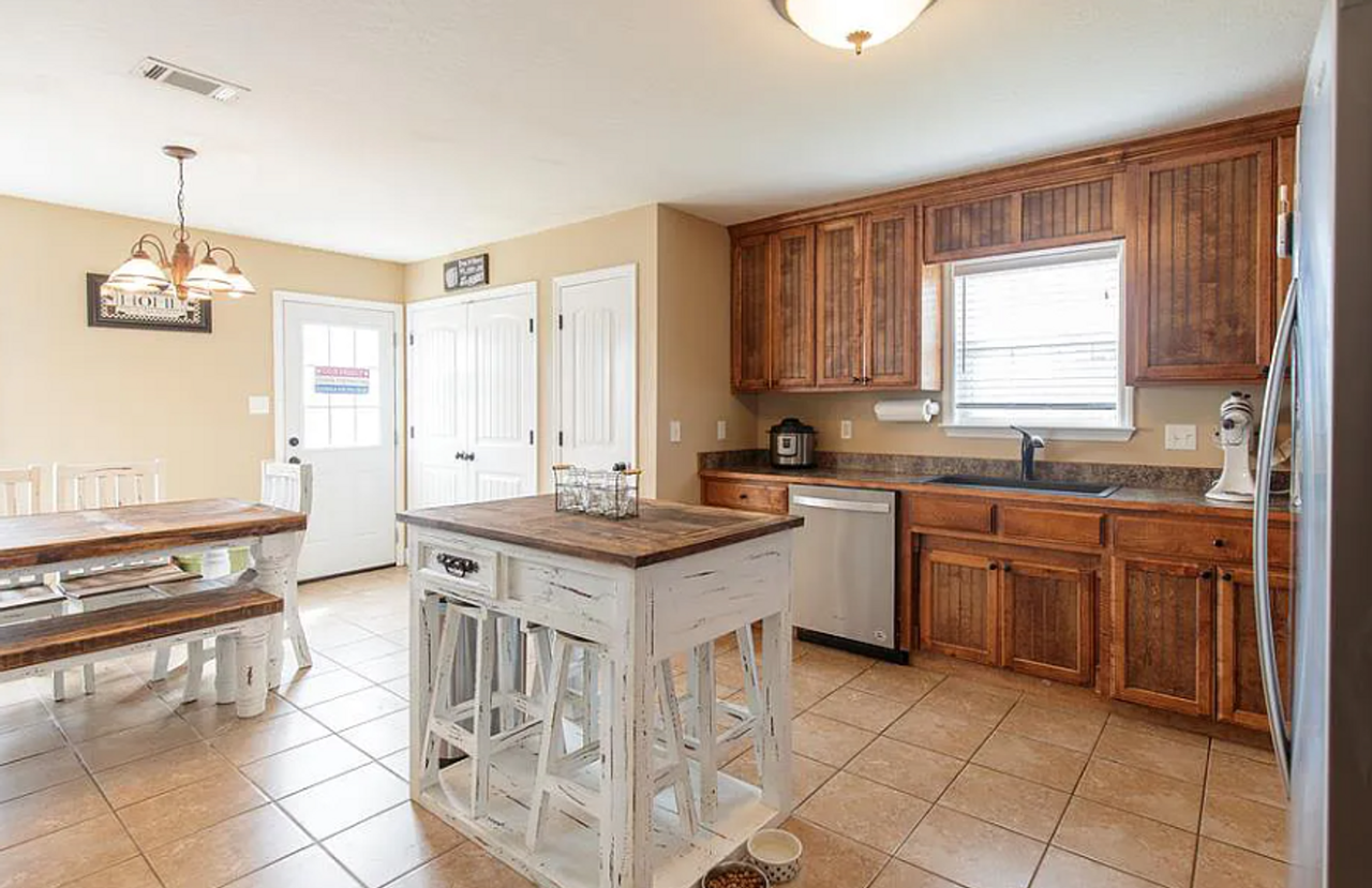 5084 Branch Point Dr - Photo 4 of 14