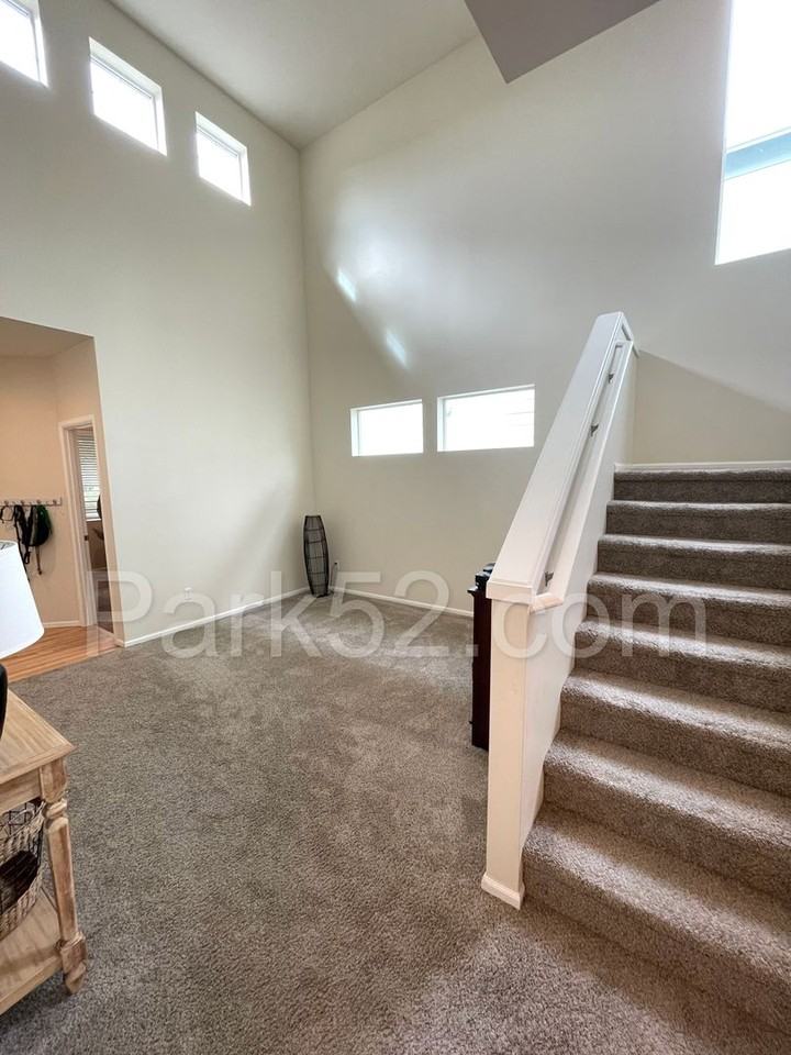 5816 Pennsylvania St Se - Photo 5 of 18