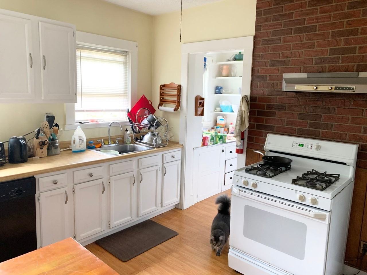 92D Hobart St - Photo 4 of 17