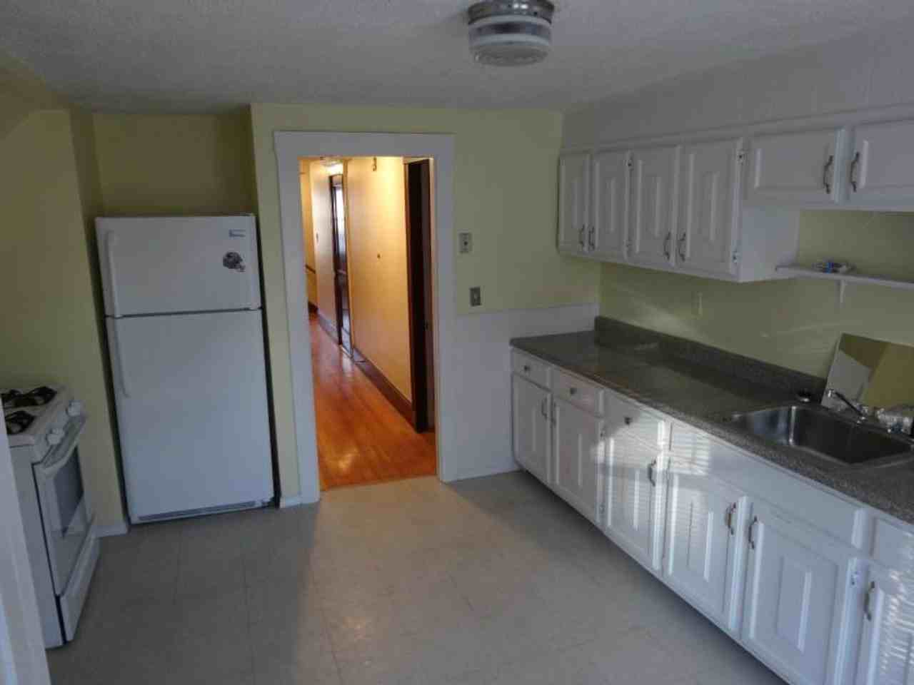 92D Hobart St - Photo 6 of 17