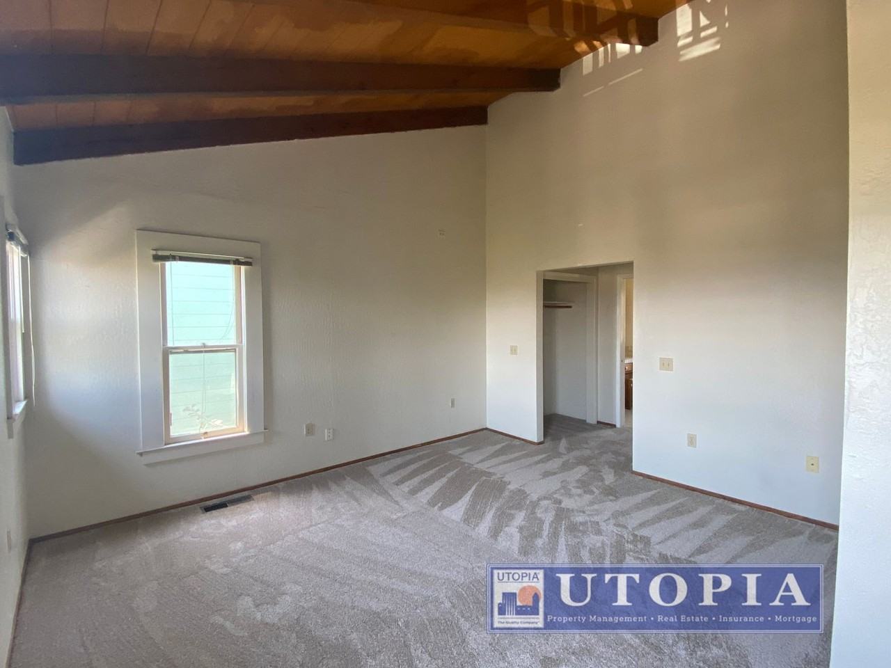 304 Main St - Photo 3 of 23