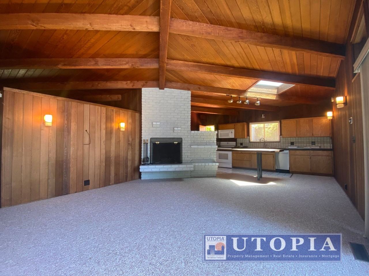 215 Blackpoint Ln - Photo 5 of 21