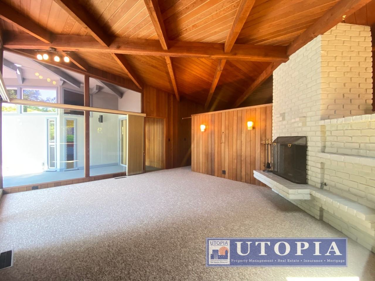 215 Blackpoint Ln - Photo 6 of 21