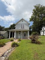 featured image of 1323 N 3rd St