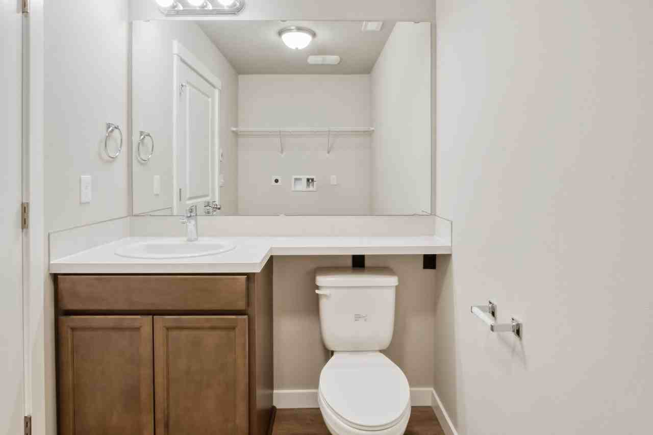 8427 63rd St Ne - Photo 5 of 20