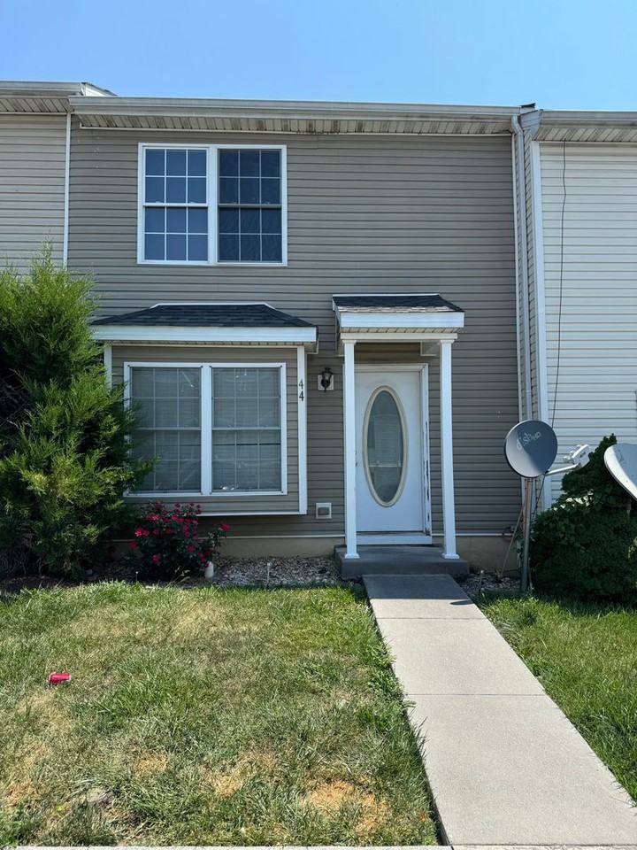 44 Blakely Ct