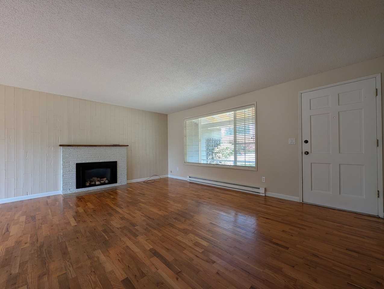 4118 Scottdale St - Photo 5 of 25