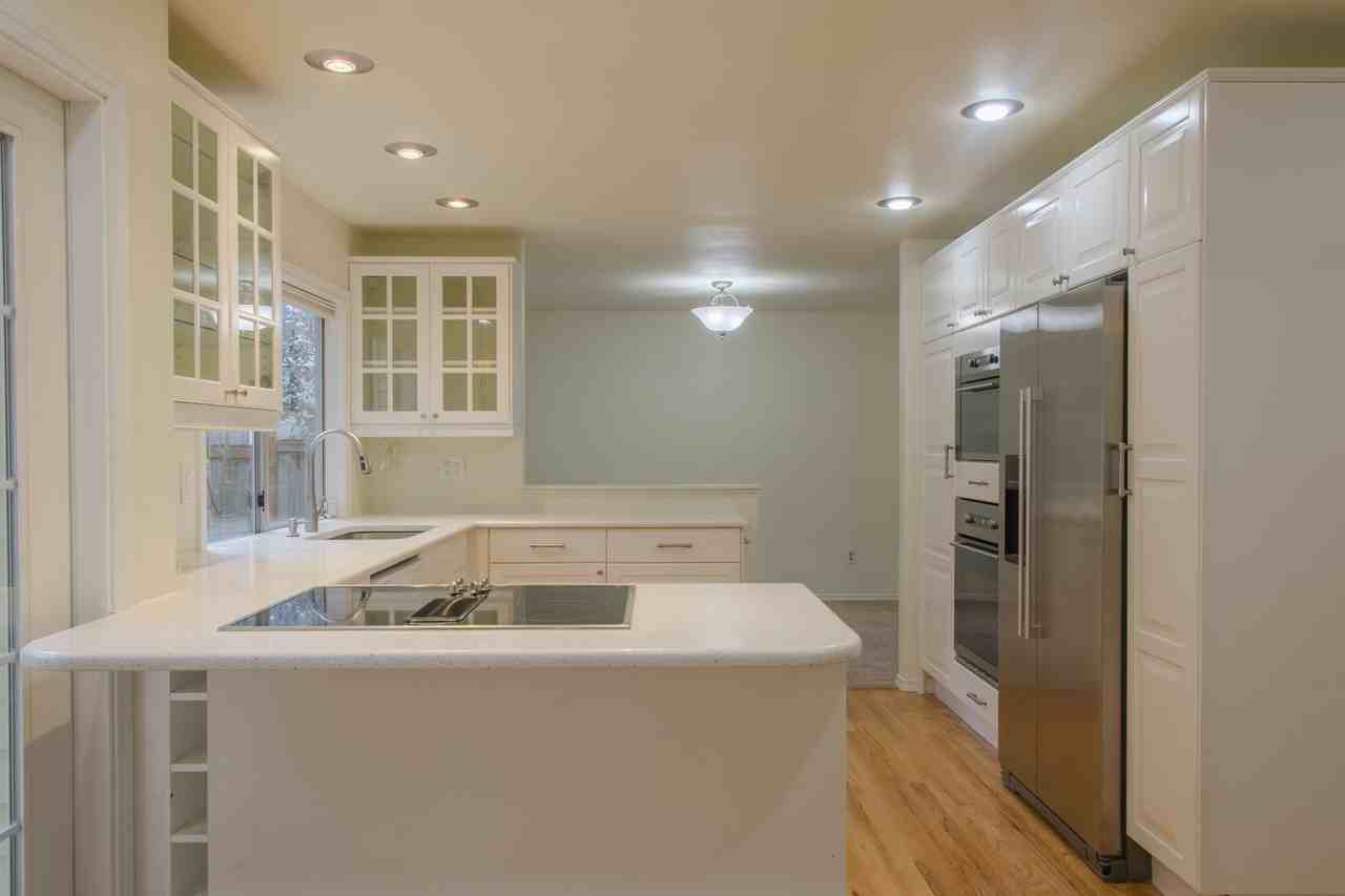 23954 Se 42nd Pl - Photo 7 of 38