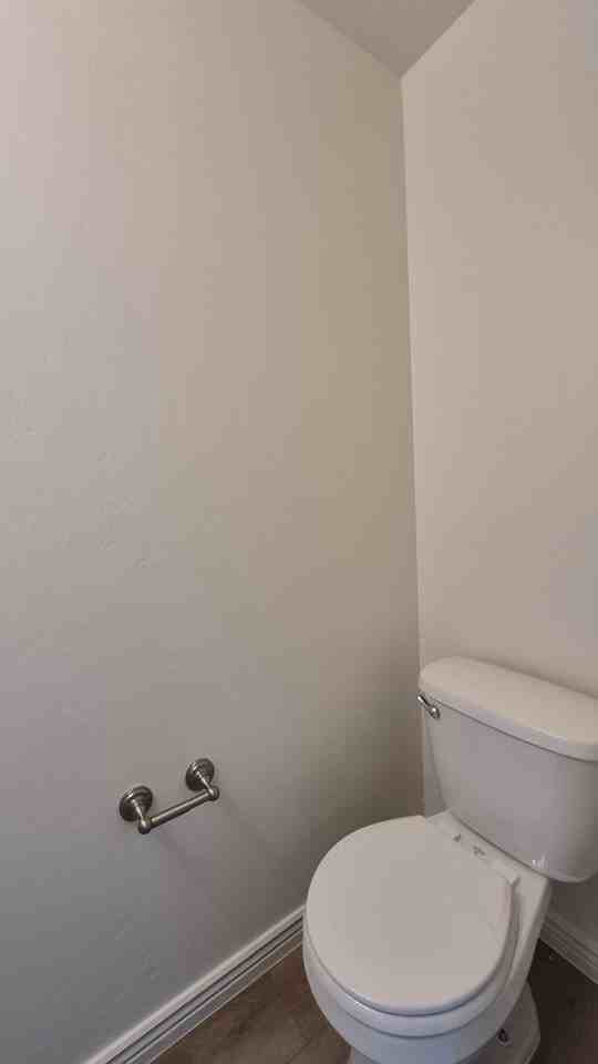 1000 E Bluff View Dr #32 - Photo 5 of 12